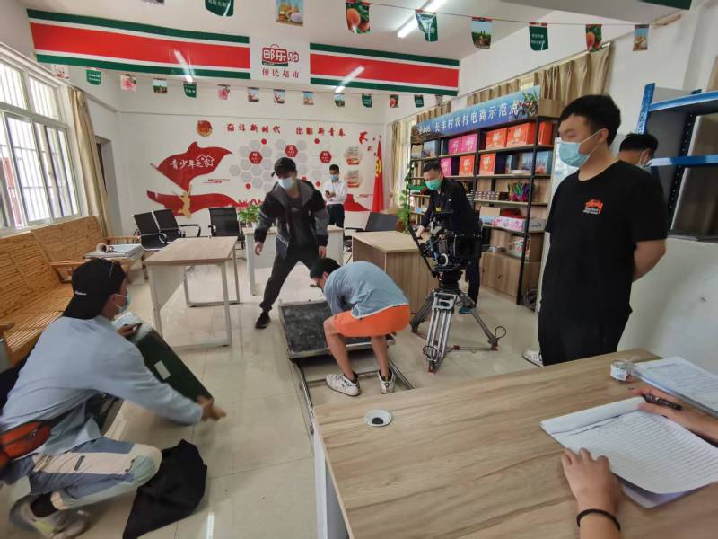 追星女孩心理学分析报告：万荣县广告片拍摄公司揭秘饭圈应援式传播逻辑